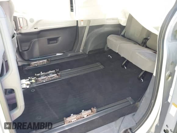 2021 Toyota Sienna LE with VIN 5TDBSKFC6MS020739, listed as a IAAI auction lot 42680138 with 162,547 mi miles and . Bid and sale history available at DreamBid. Image 8.