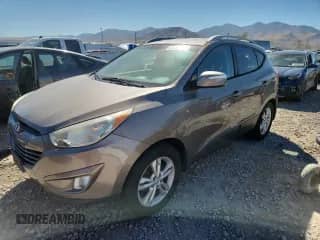 2013 Hyundai Tucson GLS с VIN KM8JUCACXDU553283, выставлен на аукционе Copart как лот 84033505 с пробегом 153 718 миль миль и Чистый • Clean title. История ставок и продаж доступна на DreamBid. Изображение 1.