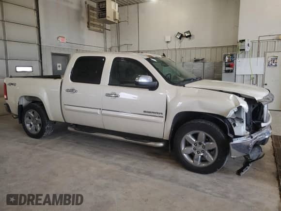 2013 GMC Sierra 1500 SLT с VIN 3GTP2WE79DG156685, выставлен на аукционе Copart как лот 55599185 с пробегом 220 968 миль миль и Списание • Salvage title. История ставок и продаж доступна на DreamBid. Изображение 4.