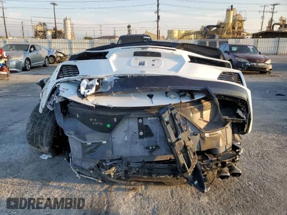 2020 Chevrolet Corvette 3LT z VIN 1G1Y83D44L5000903, wystawiony jako Copart lot #43252945 z przebiegiem Nie podano mil oraz Nie do naprawy • Non repairable. Historia ofert i sprzedaży dostępna na DreamBid. Obrazek 6.