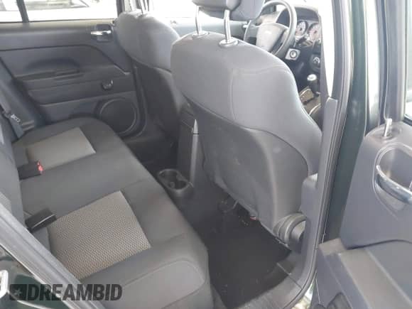 2010 Jeep Compass Latitude с VIN 1J4NF1FB0AD622928, выставлен на аукционе IAAI как лот 42651565 с пробегом 113 997 миль миль и . История ставок и продаж доступна на DreamBid. Изображение 8.