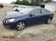 2013 Volvo S60 T5 с VIN YV1612FH1D2174194, выставлен на аукционе Copart как лот 67268975 с пробегом 93 344 миль миль и Списание • Salvage title. История ставок и продаж доступна на DreamBid. Изображение 1.