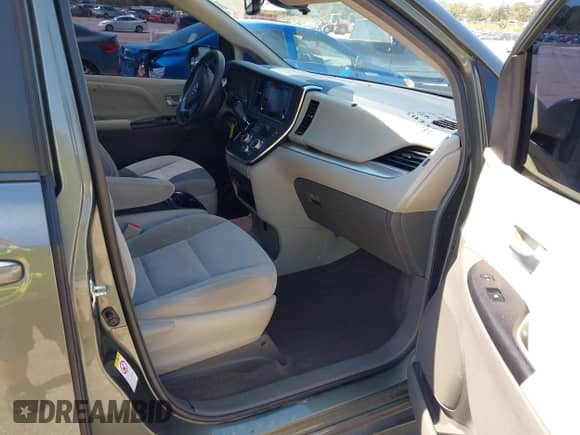 2018 Toyota Sienna LE Auto Access Seat with VIN 5TDKZ3DC3JS904010, listed as a IAAI auction lot 42037039 with 101,130 mi miles and . Bid and sale history available at DreamBid. Image 5.