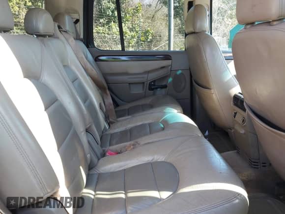 2003 Ford Explorer with VIN 1FMZU85W33ZB13900, listed as a IAAI auction lot 41479457 with 291,965 mi miles and . Bid and sale history available at DreamBid. Image 8.