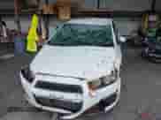 2015 Chevrolet Sonic LS с VIN 1G1JA5SH3F4128681, выставлен на аукционе IAAI как лот 42668492 с пробегом 127 966 миль миль и . История ставок и продаж доступна на DreamBid. Изображение 6.