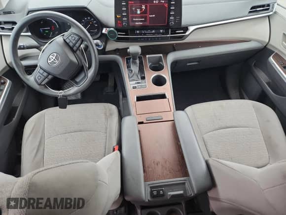 2022 Toyota Sienna LE with VIN 5TDKRKECXNS102875, listed as a Copart auction lot 90006085 with 26,140 mi miles and Salvage title. Bid and sale history available at DreamBid. Image 8.