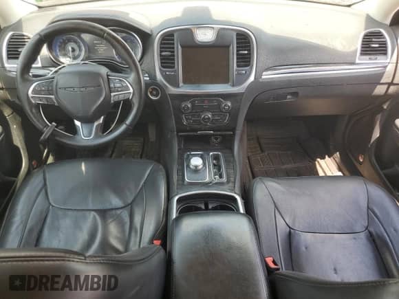 2016 Chrysler 300 Limited с VIN 2C3CCAAG3GH295658, выставлен на аукционе Copart как лот 70573645 с пробегом 126 676 миль миль и Списание • Salvage title. История ставок и продаж доступна на DreamBid. Изображение 8.