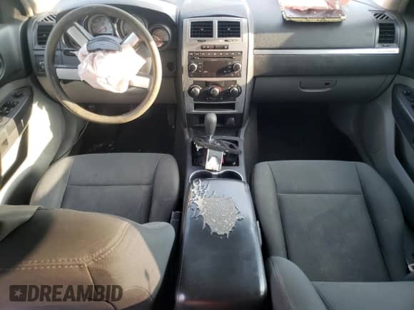 2008 Dodge Magnum SXT with VIN 2D4FV37V68H242364, listed as a Copart auction lot 67796624 with 232,497 mi miles and Salvage title. Bid and sale history available at DreamBid. Image 8.