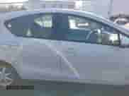 2014 Toyota Prius One z VIN JTDKDTB32E1077721, wystawiony jako IAAI lot #41464708 z przebiegiem Nie podano mil oraz . Historia ofert i sprzedaży dostępna na DreamBid. Obrazek 12.