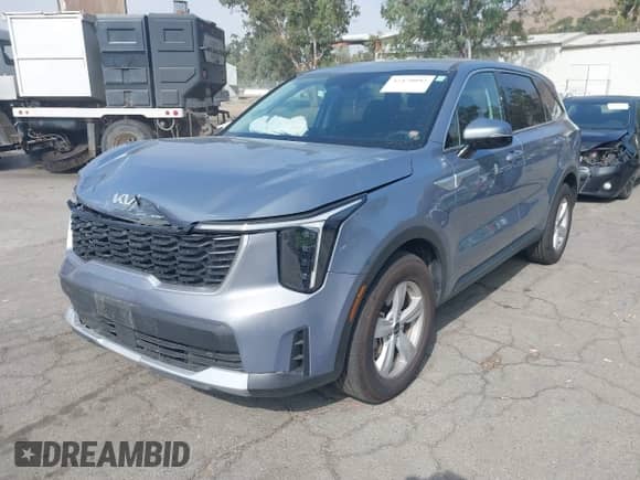 2024 Kia Sorento LX with VIN 5XYRG4JC3RG307799, listed as a IAAI auction lot 42478092 with 21,664 mi miles and . Bid and sale history available at DreamBid. Image 2.