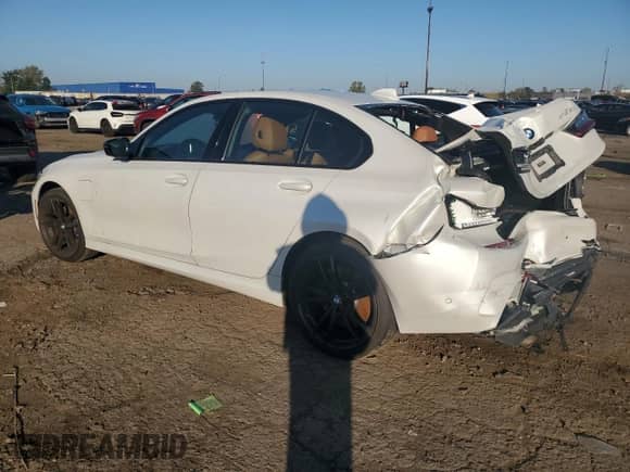 2021 BMW 3 Series 330e with VIN 3MW5P7J0XM8C00725, listed as a Copart auction lot 84235065 with Not provided miles and Non repairable. Bid and sale history available at DreamBid. Image 2.