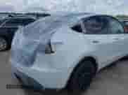 2023 Tesla Model Y Long Range с VIN 7SAYGDEE2PA032311, выставлен на аукционе IAAI как лот 42720695 с пробегом 20 640 миль миль и . История ставок и продаж доступна на DreamBid. Изображение 19.