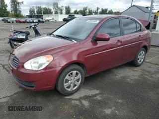 2010 Hyundai Accent GLS z VIN KMHCN4AC9AU423907, wystawiony jako Copart lot #85865405 z przebiegiem 161 041 mil mil oraz Szkoda całkowita • Salvage title. Historia ofert i sprzedaży dostępna na DreamBid. Obrazek 1.