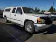 2002 GMC Sierra 1500 SLE1 z VIN 1GTEC19TX2E216332, wystawiony jako Copart lot #71175735 z przebiegiem Nie podano mil oraz Szkoda całkowita • Salvage title. Historia ofert i sprzedaży dostępna na DreamBid. Obrazek 4.