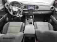 2022 Toyota Tacoma SR5 с VIN 3TMAZ5CN5NM174388, выставлен на аукционе Copart как лот 81242475 с пробегом 83 835 миль миль и Списание • Salvage title. История ставок и продаж доступна на DreamBid. Изображение 8.