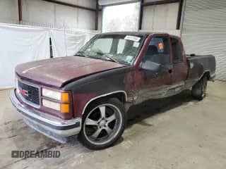 1998 GMC Sierra 1500 z VIN 1GTEC19W2WE548846, wystawiony jako Copart lot #44372455 z przebiegiem 290 769 mil mil oraz Szkoda całkowita • Salvage title. Historia ofert i sprzedaży dostępna na DreamBid. Obrazek 1.