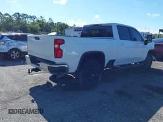 2021 Chevrolet Silverado 2500HD LT with VIN 1GC1YNEY9MF228445, listed as a IAAI auction lot 43152927 with 135,702 mi miles and . Bid and sale history available at DreamBid. Image 4.