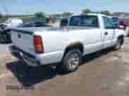 2007 GMC Sierra 1500 Work Truck z VIN 3GTEC14X07G163800, wystawiony jako IAAI lot #42448674 z przebiegiem 294 646 mil mil oraz . Historia ofert i sprzedaży dostępna na DreamBid. Obrazek 4.
