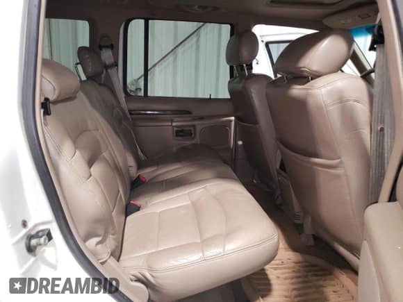 2001 Ford Explorer with VIN 1FMDU85P81ZA00346, listed as a Copart auction lot 45863385 with 212,494 mi miles and Non repairable. Bid and sale history available at DreamBid. Image 11.