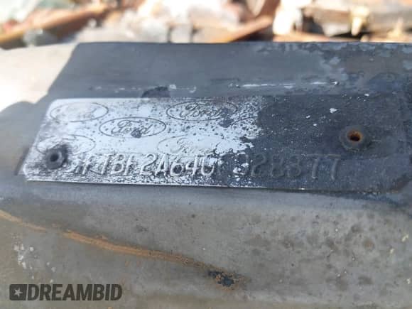 2016 Ford F-250 XL с VIN 1FTBF2A64GED28377, выставлен на аукционе IAAI как лот 42417902 с пробегом Не указан миль и . История ставок и продаж доступна на DreamBid. Изображение 9.