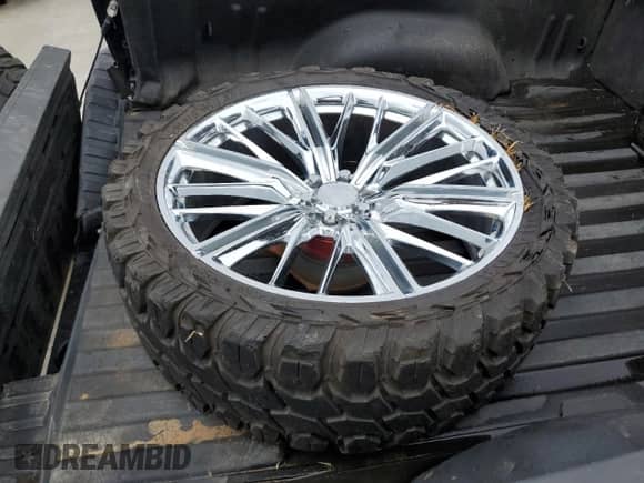 2015 GMC Sierra 1500 SLT z VIN 3GTP1VECXFG427296, wystawiony jako Copart lot #84735585 z przebiegiem Nie podano mil oraz Nie do naprawy • Non repairable. Historia ofert i sprzedaży dostępna na DreamBid. Obrazek 12.