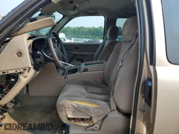2004 GMC Sierra 1500 SLE с VIN 2GTEK19T141263336, выставлен на аукционе Copart как лот 67431995 с пробегом Не указан миль и На запчасти • Non repairable. История ставок и продаж доступна на DreamBid. Изображение 7.