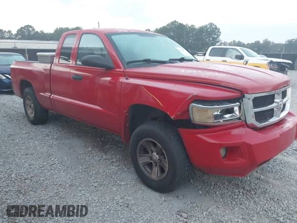 2008 Dodge Dakota SLT with VIN 1D7HE42K28S521799, listed as a IAAI auction lot 43238616 with 159,302 mi miles and . Bid and sale history available at DreamBid. Image 1.