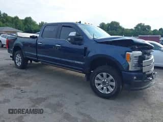 2019 Ford F-250 XL with VIN 1FT7W2BT2KEC57134, listed as a IAAI auction lot 43003653 with 683,657 mi miles and . Bid and sale history available at DreamBid. Image 1.