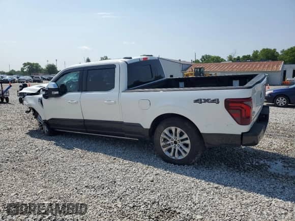 2024 Ford F-150 King Ranch с VIN 1FTFW6L88RFB96213, выставлен на аукционе Copart как лот 60013345 с пробегом 5 014 миль миль и Списание • Salvage title. История ставок и продаж доступна на DreamBid. Изображение 2.