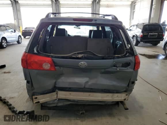 2010 Toyota Sienna XLE с VIN 5TDYK4CC3AS322737, выставлен на аукционе Copart как лот 71288485 с пробегом 307 807 миль миль и Списание • Salvage title. История ставок и продаж доступна на DreamBid. Изображение 6.