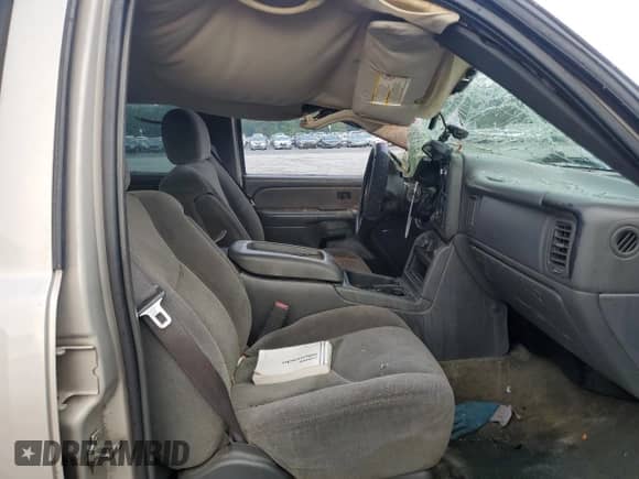 2005 Chevrolet Silverado 2500HD LS с VIN 1GCHK23255F826143, выставлен на аукционе Copart как лот 71189425 с пробегом Не указан миль и Списание • Salvage title. История ставок и продаж доступна на DreamBid. Изображение 7.