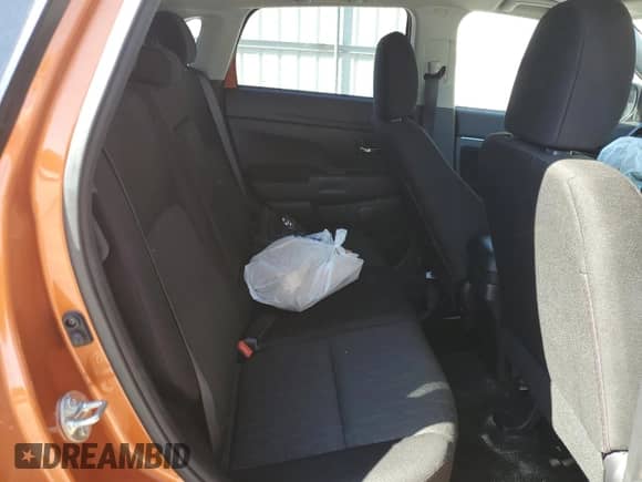 2021 Mitsubishi Outlander ES z VIN JA4ARUAU2MU008855, wystawiony jako Copart lot #84654645 z przebiegiem Nie podano mil oraz Szkoda całkowita • Salvage title. Historia ofert i sprzedaży dostępna na DreamBid. Obrazek 11.