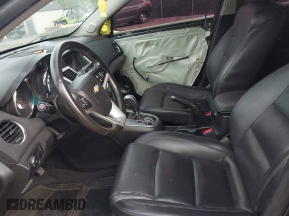 2014 Chevrolet Cruze LTZ z VIN 1G1PG5SB4E7455009, wystawiony jako IAAI lot #43343690 z przebiegiem 157 994 mil mil oraz . Historia ofert i sprzedaży dostępna na DreamBid. Obrazek 5.