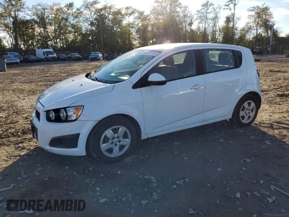 2015 Chevrolet Sonic LS с VIN 1G1JA6SG5F4186031, выставлен на аукционе Copart как лот 86771715 с пробегом 138 901 миль миль и Чистый • Clean title. История ставок и продаж доступна на DreamBid. Изображение 1.
