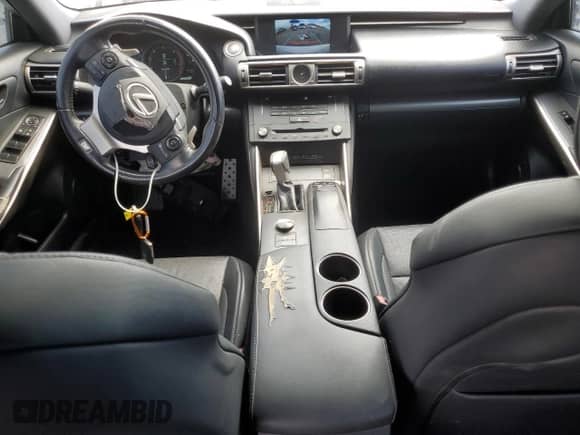 2016 Lexus IS 200t z VIN JTHBA1D20G5022826, wystawiony jako Copart lot #81634075 z przebiegiem 151 040 mil mil oraz Czysty tytuł • Clean title. Historia ofert i sprzedaży dostępna na DreamBid. Obrazek 8.