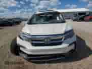 2019 Honda Pilot EX-L z VIN 5FNYF6H59KB063154, wystawiony jako Copart lot #69396675 z przebiegiem Nie podano mil oraz Szkoda całkowita • Salvage title. Historia ofert i sprzedaży dostępna na DreamBid. Obrazek 5.