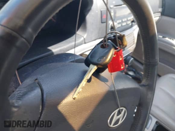 2008 Hyundai Sonata SE с VIN 5NPEU46F58H299545, выставлен на аукционе IAAI как лот 42741166 с пробегом 269 246 миль миль и . История ставок и продаж доступна на DreamBid. Изображение 11.
