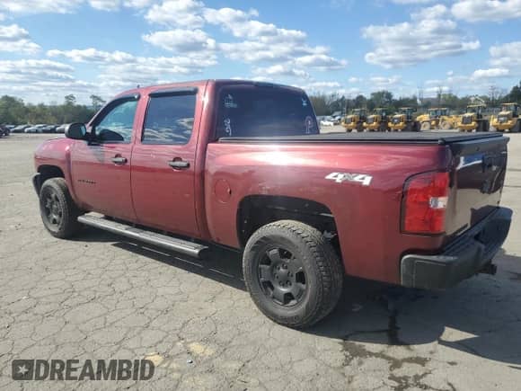 2013 Chevrolet Silverado 1500 LT z VIN 3GCPKSE7XDG331809, wystawiony jako Copart lot #84963945 z przebiegiem 134 567 mil mil oraz Szkoda całkowita • Salvage title. Historia ofert i sprzedaży dostępna na DreamBid. Obrazek 2.