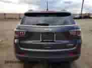 2019 Jeep Compass Latitude z VIN 3C4NJCBB1KT658449, wystawiony jako Copart lot #67523185 z przebiegiem 97 457 mil mil oraz Czysty tytuł • Clean title. Historia ofert i sprzedaży dostępna na DreamBid. Obrazek 6.