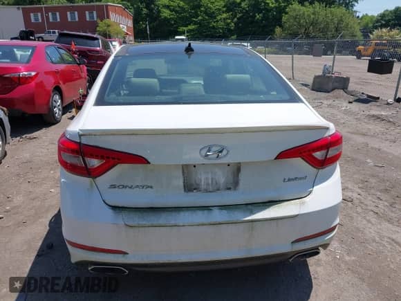 2016 Hyundai Sonata Limited с VIN 5NPE34AF1GH290365, выставлен на аукционе IAAI как лот 42518985 с пробегом 96 929 миль миль и . История ставок и продаж доступна на DreamBid. Изображение 16.