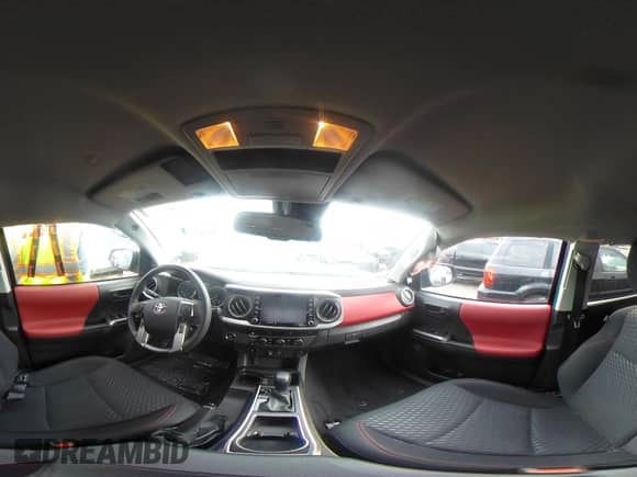 2023 Toyota Tacoma SR5 z VIN 3TMAZ5CN6PM208616, wystawiony jako IAAI lot #43239210 z przebiegiem 28 498 mil mil oraz . Historia ofert i sprzedaży dostępna na DreamBid. Obrazek 17.