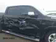 2021 Ram 1500 Laramie z VIN 1C6SRFJT1MN774221, wystawiony jako IAAI lot #42505708 z przebiegiem 48 645 mil mil oraz . Historia ofert i sprzedaży dostępna na DreamBid. Obrazek 6.