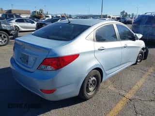 2012 Hyundai Accent GLS z VIN KMHCT4AE6CU216272, wystawiony jako IAAI lot #43483064 z przebiegiem 143 379 mil mil oraz . Historia ofert i sprzedaży dostępna na DreamBid. Obrazek 4.