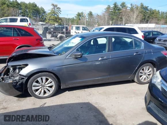 2012 Honda Accord EX z VIN 1HGCP2E75CA126851, wystawiony jako IAAI lot #42003144 z przebiegiem 147 735 mil mil oraz . Historia ofert i sprzedaży dostępna na DreamBid. Obrazek 14.