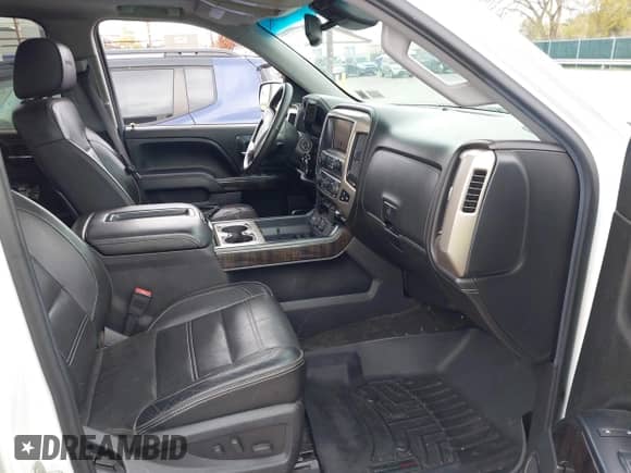 2014 GMC Sierra 1500 Denali z VIN 3GTU2WEJ8EG553336, wystawiony jako IAAI lot #43521471 z przebiegiem 177 785 mil mil oraz . Historia ofert i sprzedaży dostępna na DreamBid. Obrazek 5.