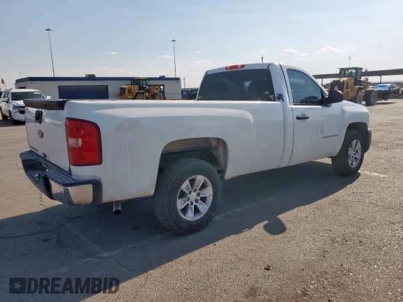 2007 Chevrolet Silverado 1500 Work Truck with VIN 1GCEC14X77Z622918, listed as a Copart auction lot 70034695 with 294,552 mi miles and Salvage title. Bid and sale history available at DreamBid. Image 3.