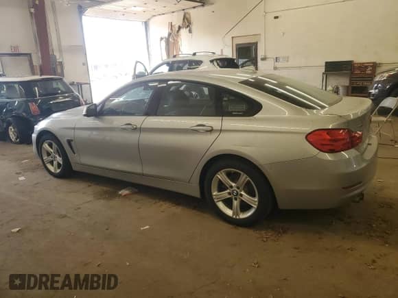 2015 BMW 4 Series 428i xDrive z VIN WBA4C9C52FD330483, wystawiony jako Copart lot #67204605 z przebiegiem 117 400 mil mil oraz Czysty tytuł • Clean title. Historia ofert i sprzedaży dostępna na DreamBid. Obrazek 2.