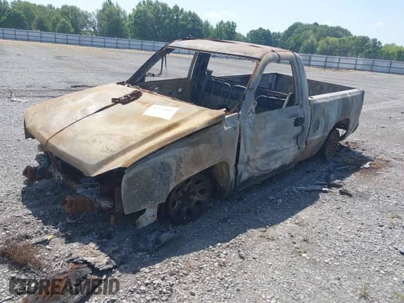 2005 Chevrolet Silverado 1500 Work Truck с VIN 1GCEC14V95Z240191, выставлен на аукционе IAAI как лот 42719805 с пробегом Не указан миль и . История ставок и продаж доступна на DreamBid. Изображение 2.