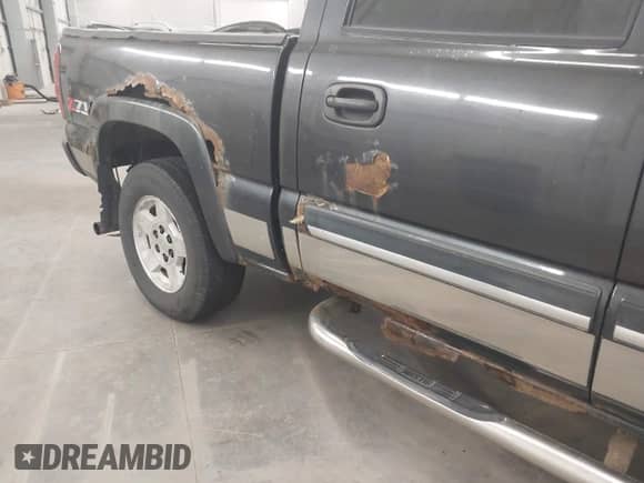 2005 Chevrolet Silverado 1500 LS с VIN 2GCEK13TX51238302, выставлен на аукционе IAAI как лот 43407936 с пробегом 257 995 миль миль и . История ставок и продаж доступна на DreamBid. Изображение 14.