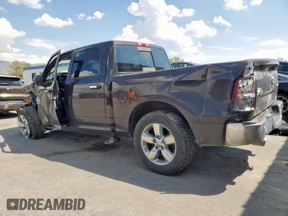 2017 Ram 1500 Big Horn z VIN 3C6RR7LT2HG622755, wystawiony jako Copart lot #70165535 z przebiegiem Nie podano mil oraz Szkoda całkowita • Salvage title. Historia ofert i sprzedaży dostępna na DreamBid. Obrazek 2.